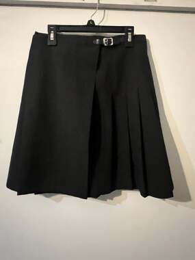 TR Bentley Black Wrap Pleated Skirt with Buckle 010-003